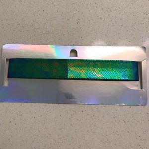 Holographic snake choker